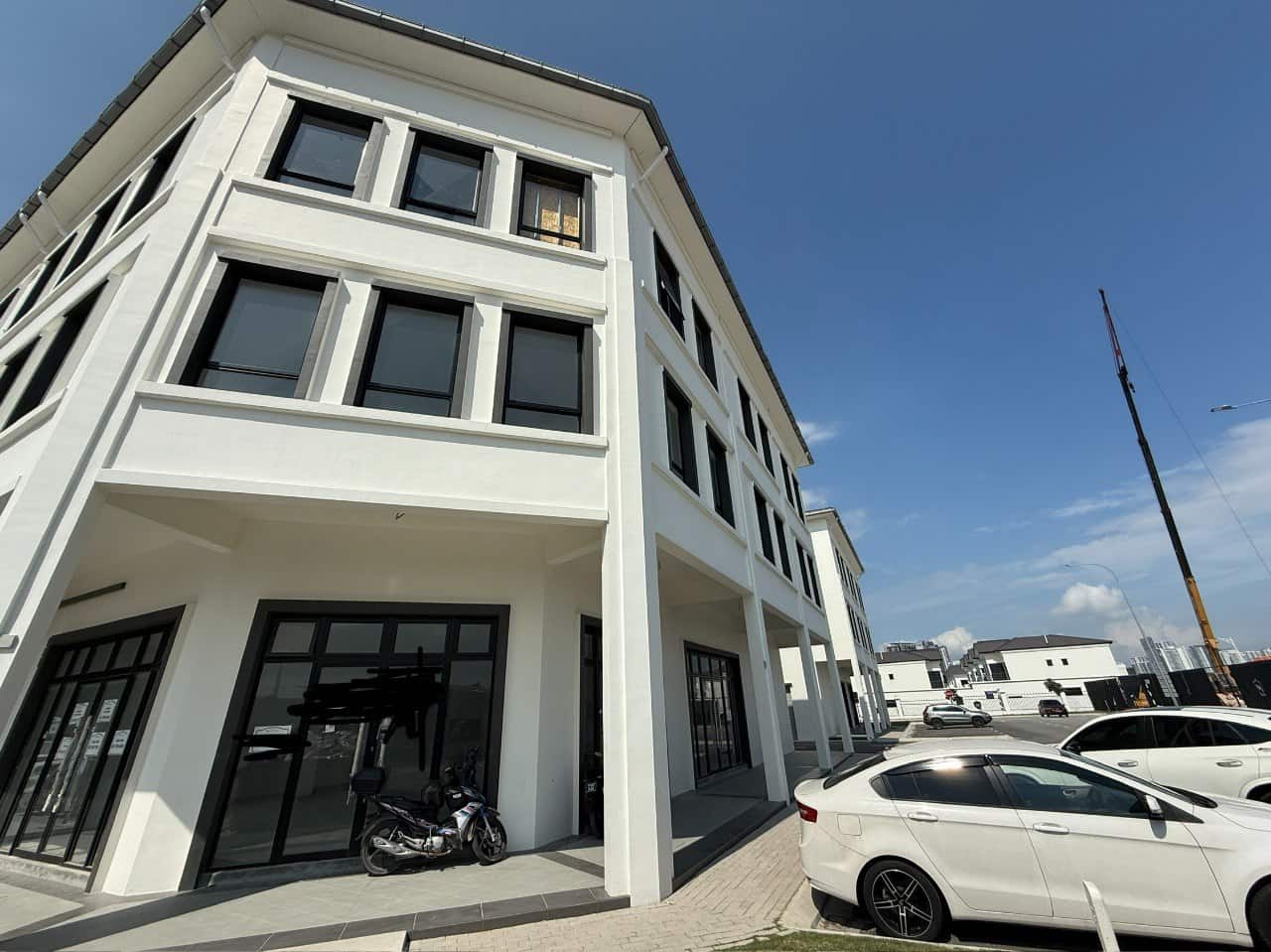 3-Storey Shoplot (Corner Lot) Eco Boulevard 2 @ Eco Botanic 2