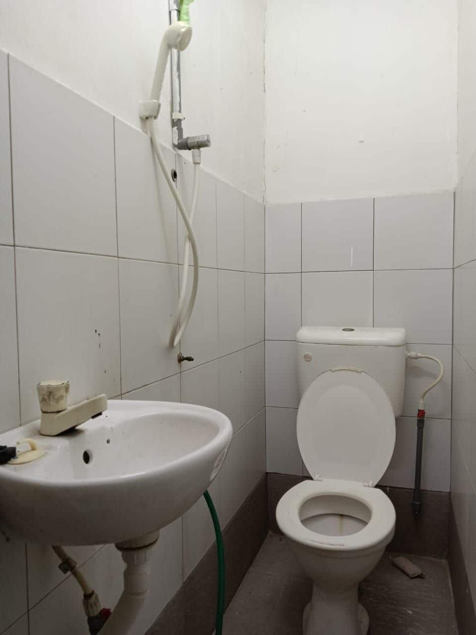 2nd Floor Unit of 3-Storey Shoplot Taman Seri Orkid 9