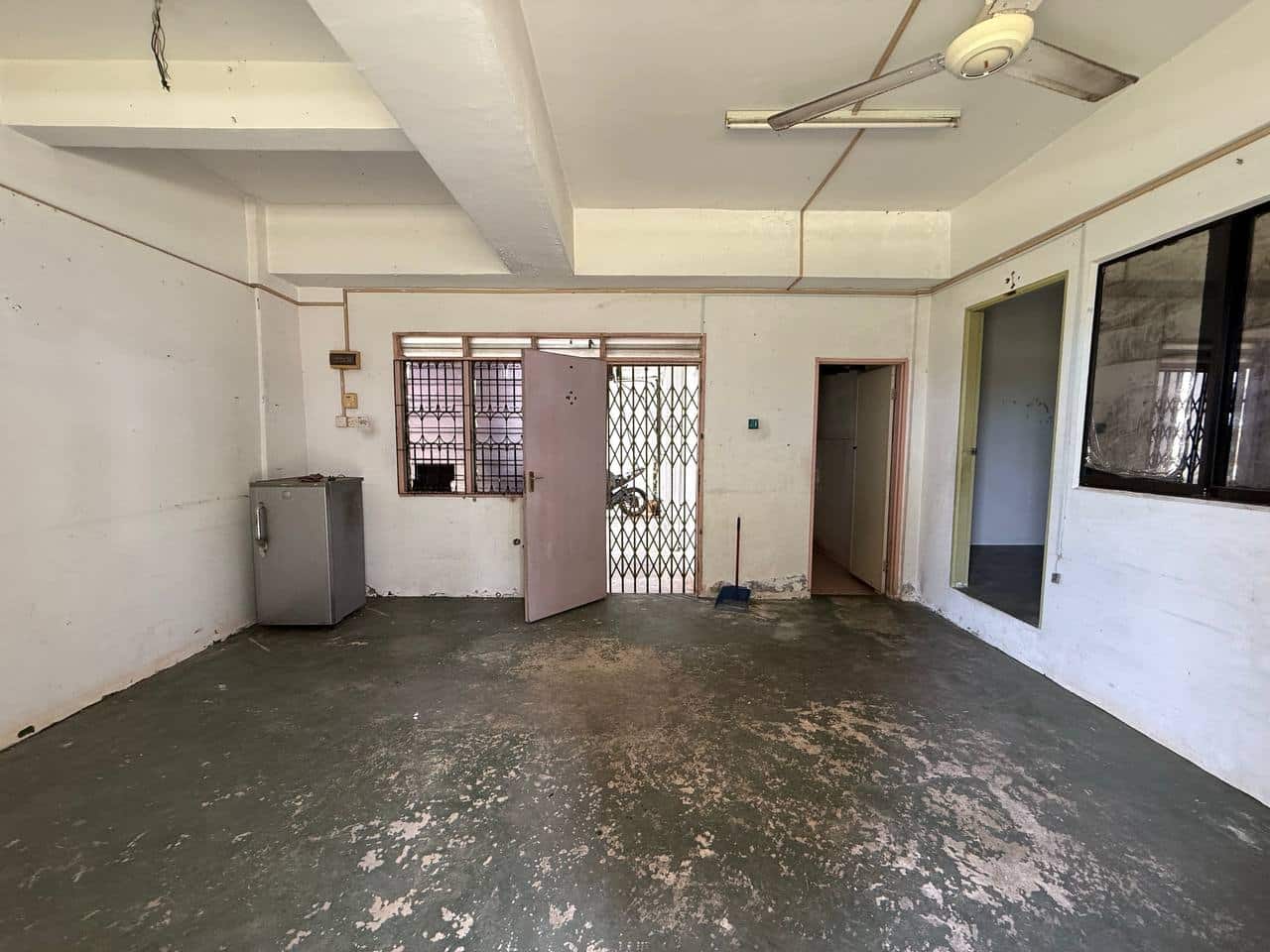 Apartment Jalan Molek 3/19 4