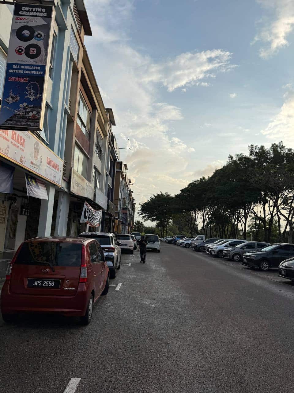 Ground Floor Shop Austin Perdana 3