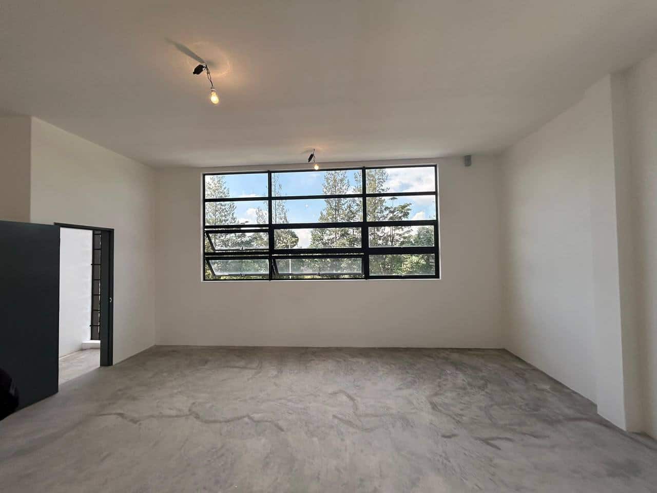 Three Storey Shop Endlot Horizon Square 2