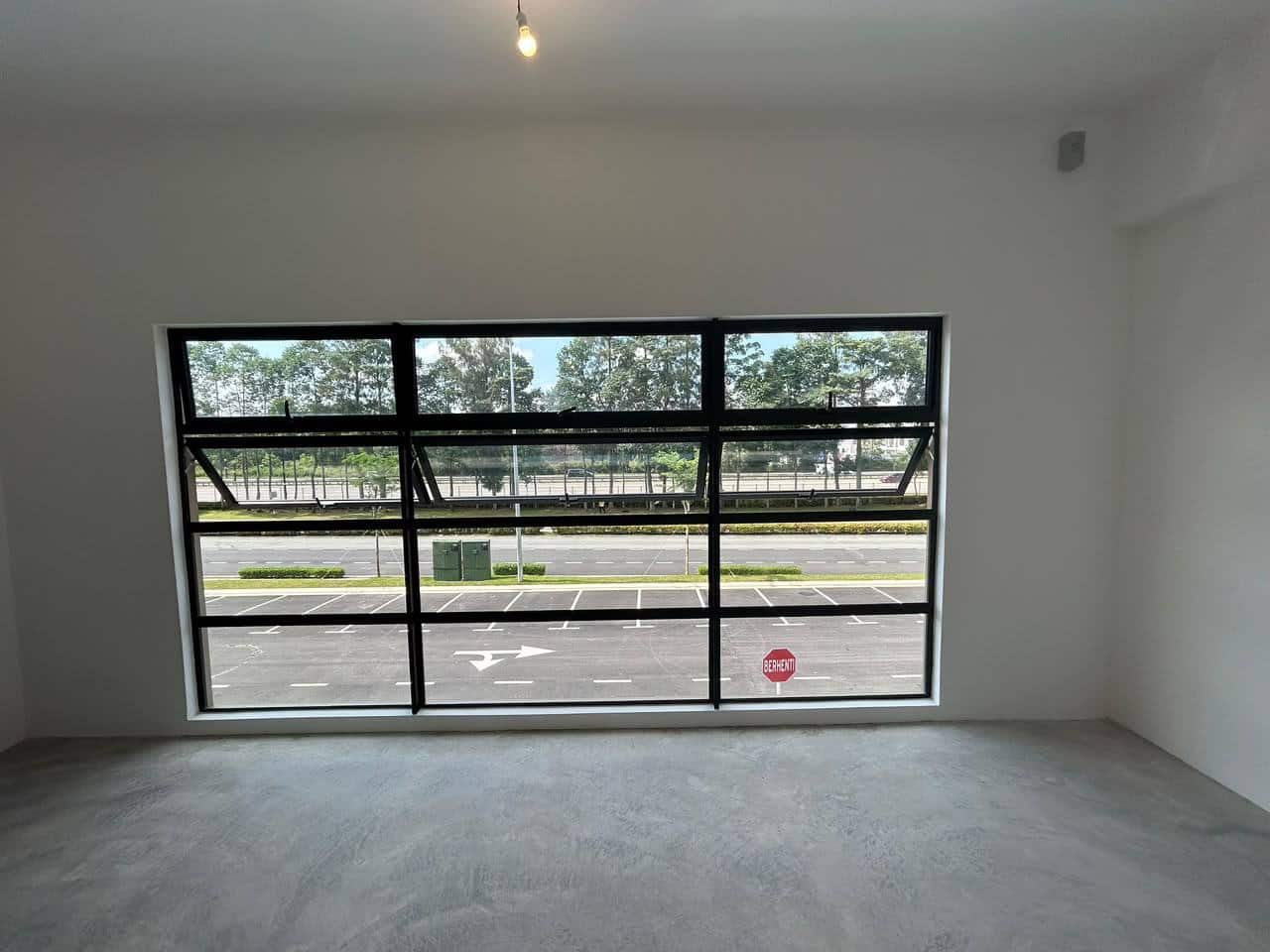 Three Storey Shop Endlot Horizon Square 3