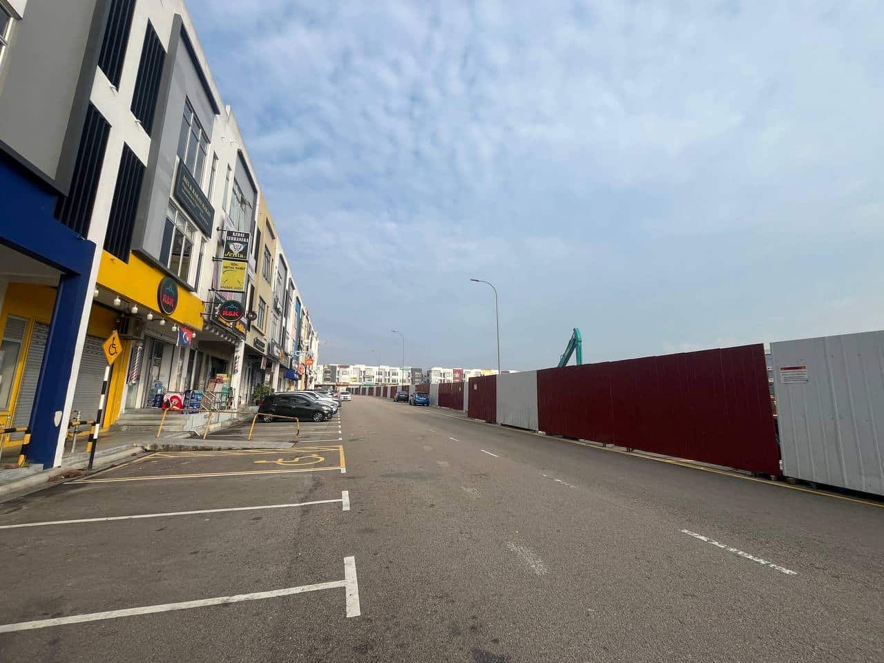 3-Storey Shop Lot Crest Austin 2