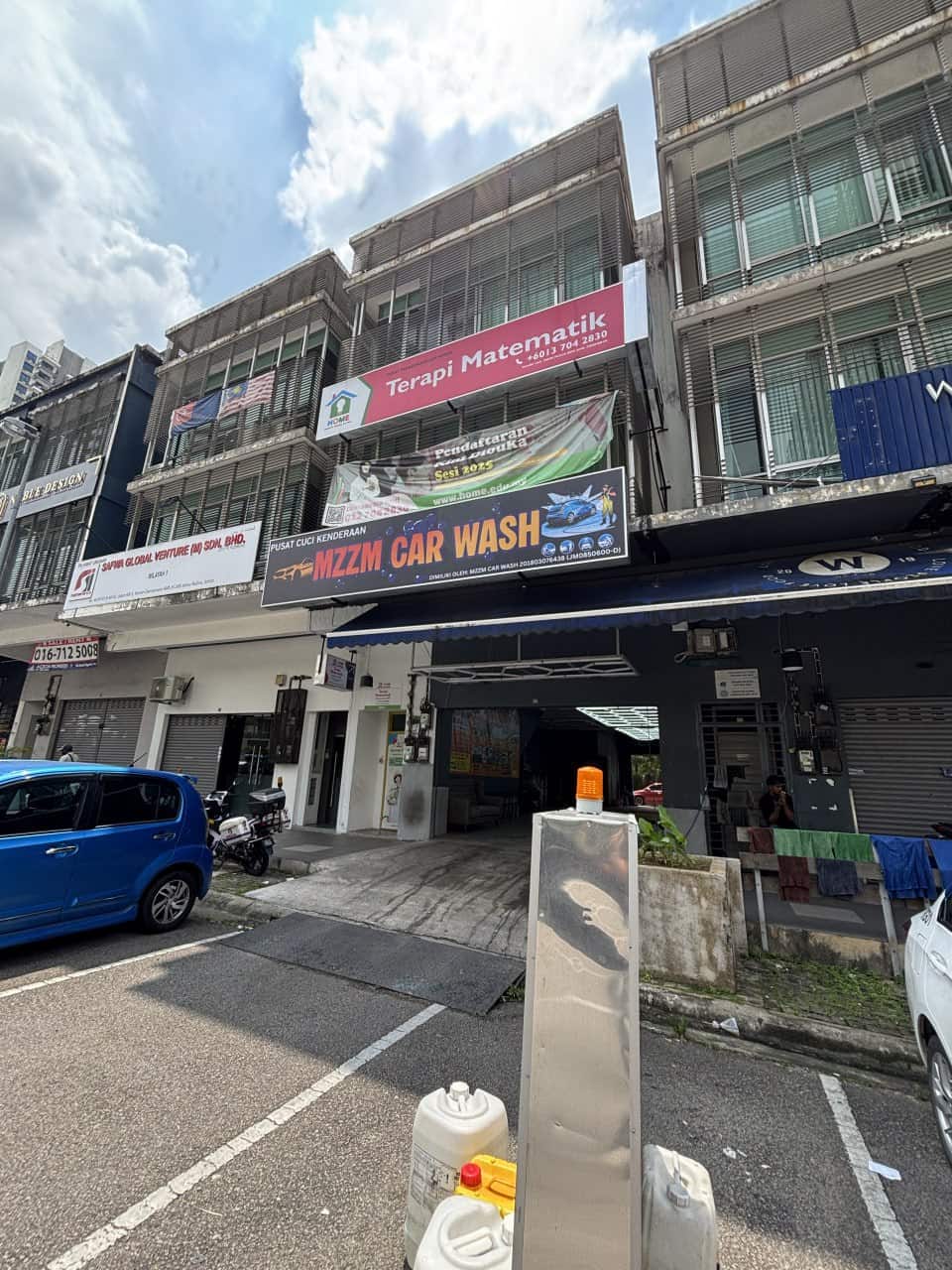 3-Storey Shoplot Jalan Aliff 3, Taman Damansara Aliff, Tampoi 2