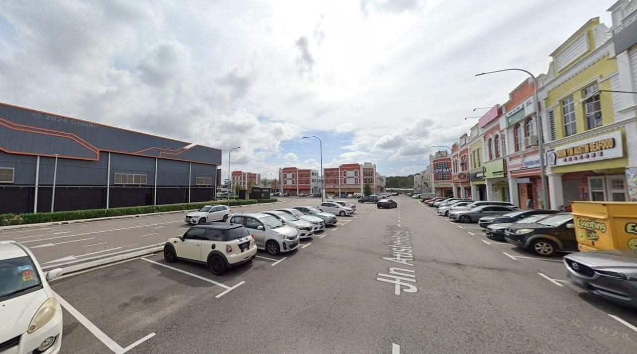 3-Storey Shoplot Taman Austin Heights 2