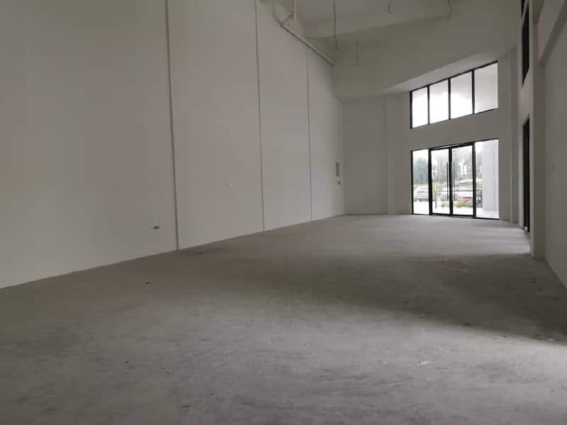 3-Storey Shoplot Taman Austin Perdana 5