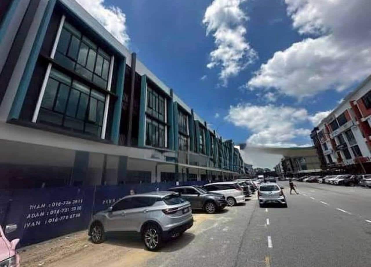3-Storey Shop Permas Avenue 4