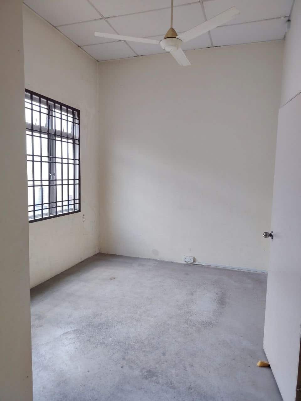 2-Storey Shoplot Taman Daya 3