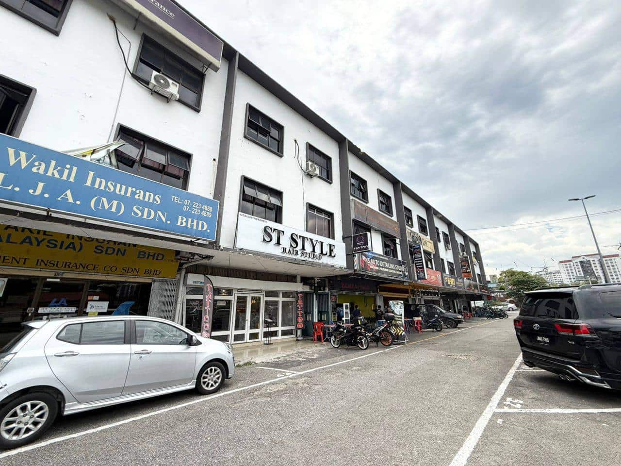 Four Storey Shop Jln Tun Abdul Razak Larkin 2