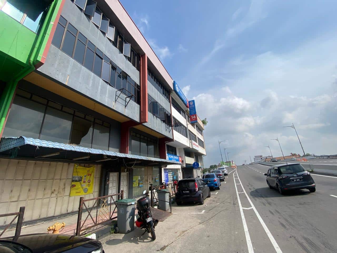 3-Storey Shoplot Jalan Bakek @ Taman Pontian 2