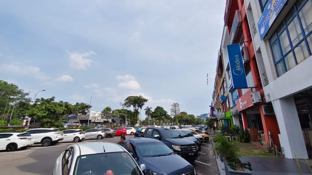 4-Storey End Lot Shoplot Permas Jaya 4