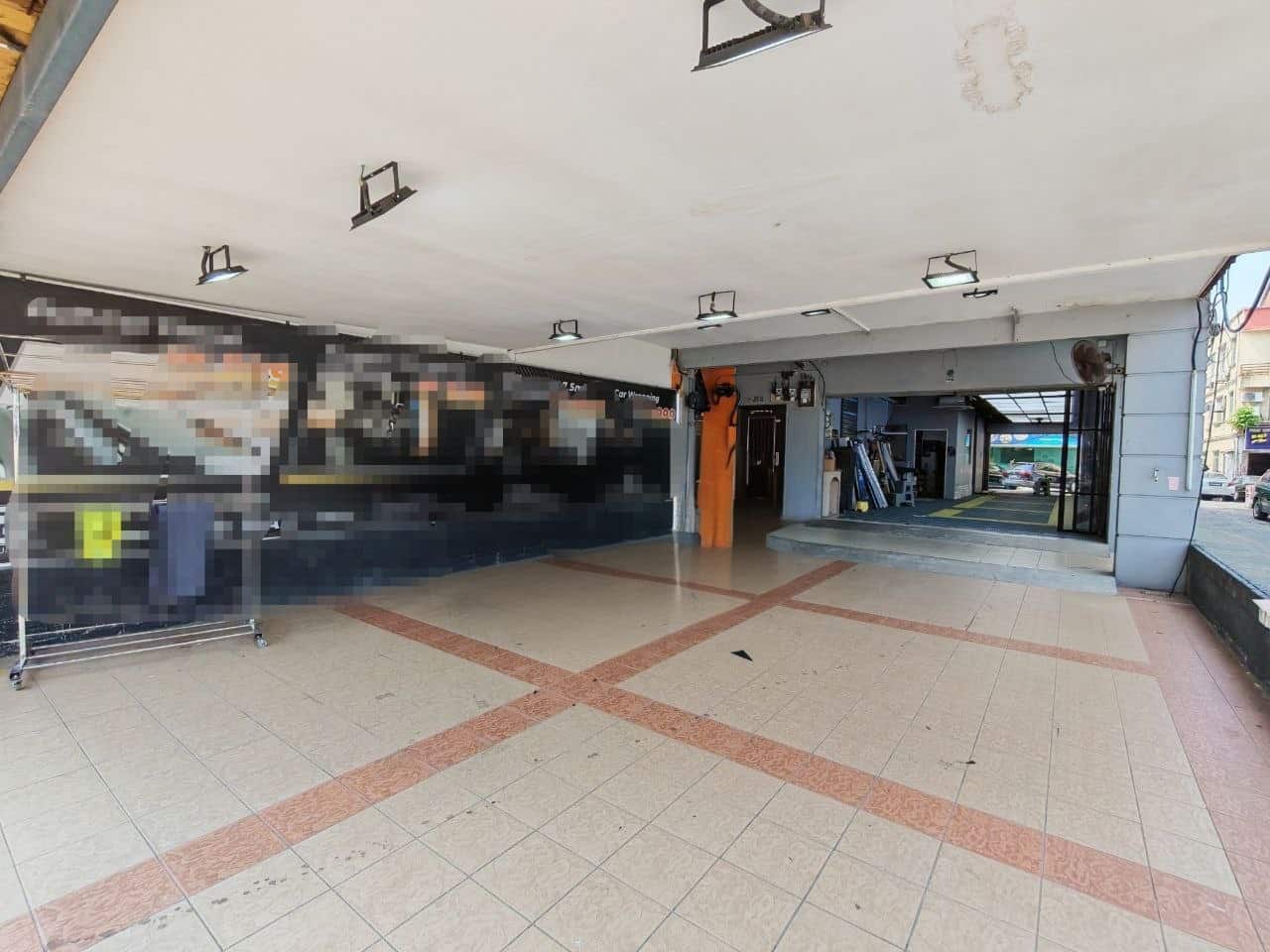 3-Storey Shoplot Nusa Bestari 1