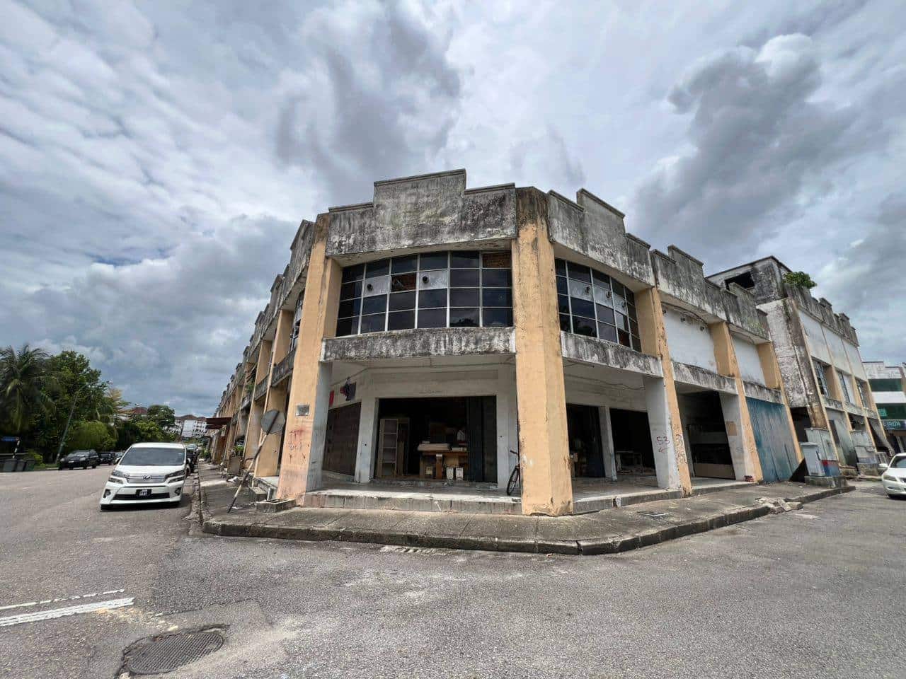 2-Storey Corner Shop Taman Melawati 1