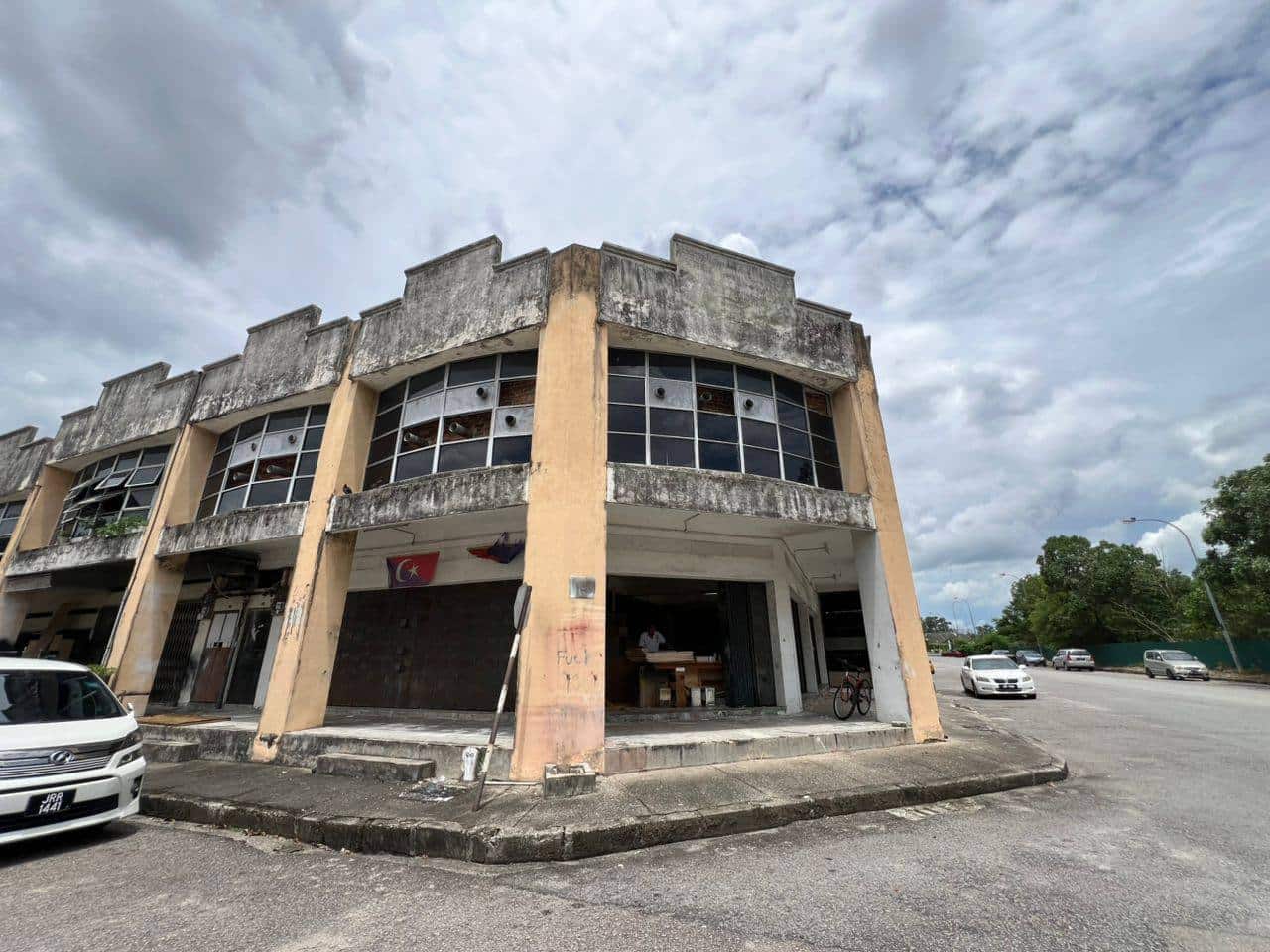 2-Storey Corner Shop Taman Melawati 3