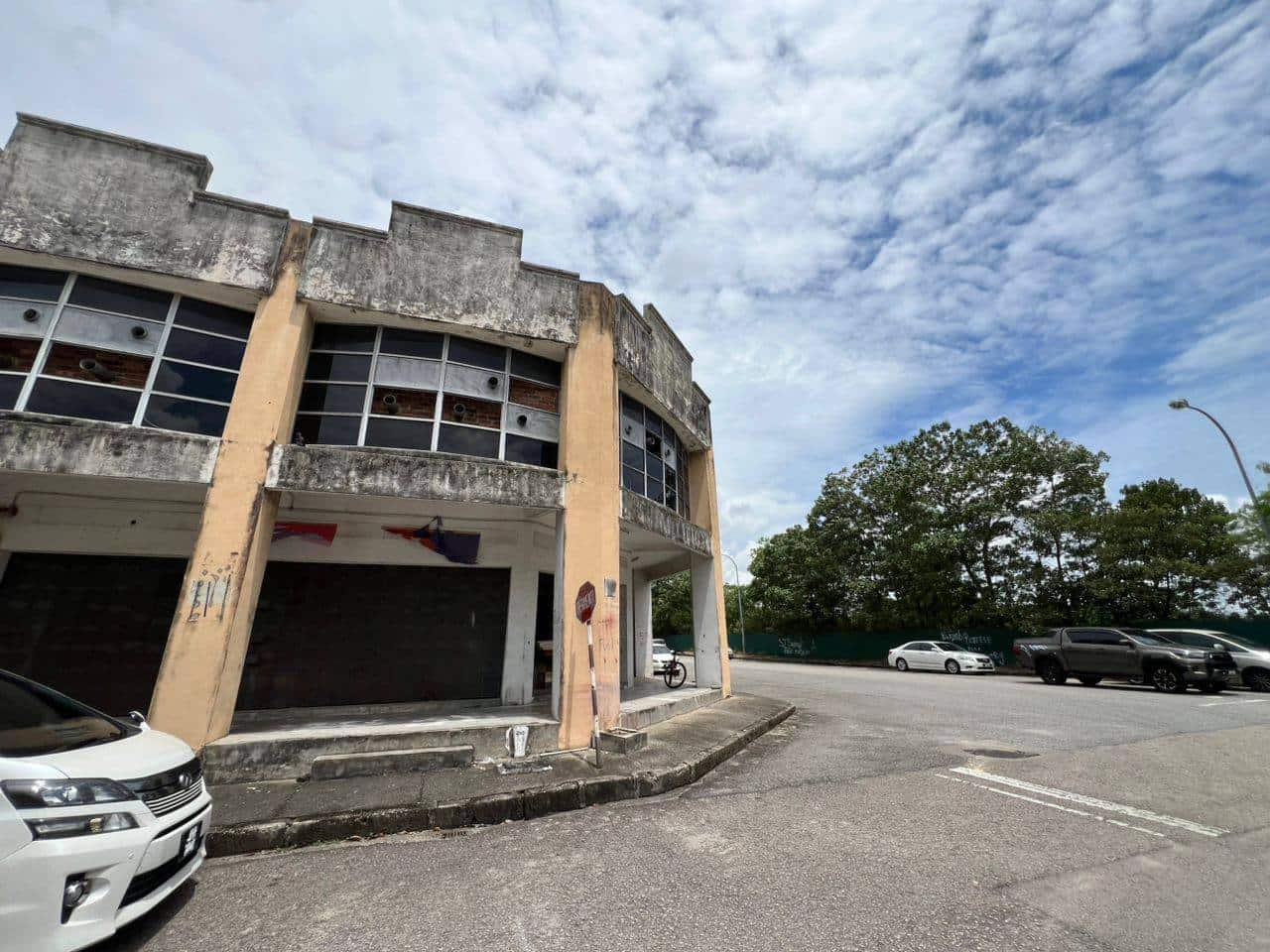 2-Storey Corner Shop Taman Melawati 5