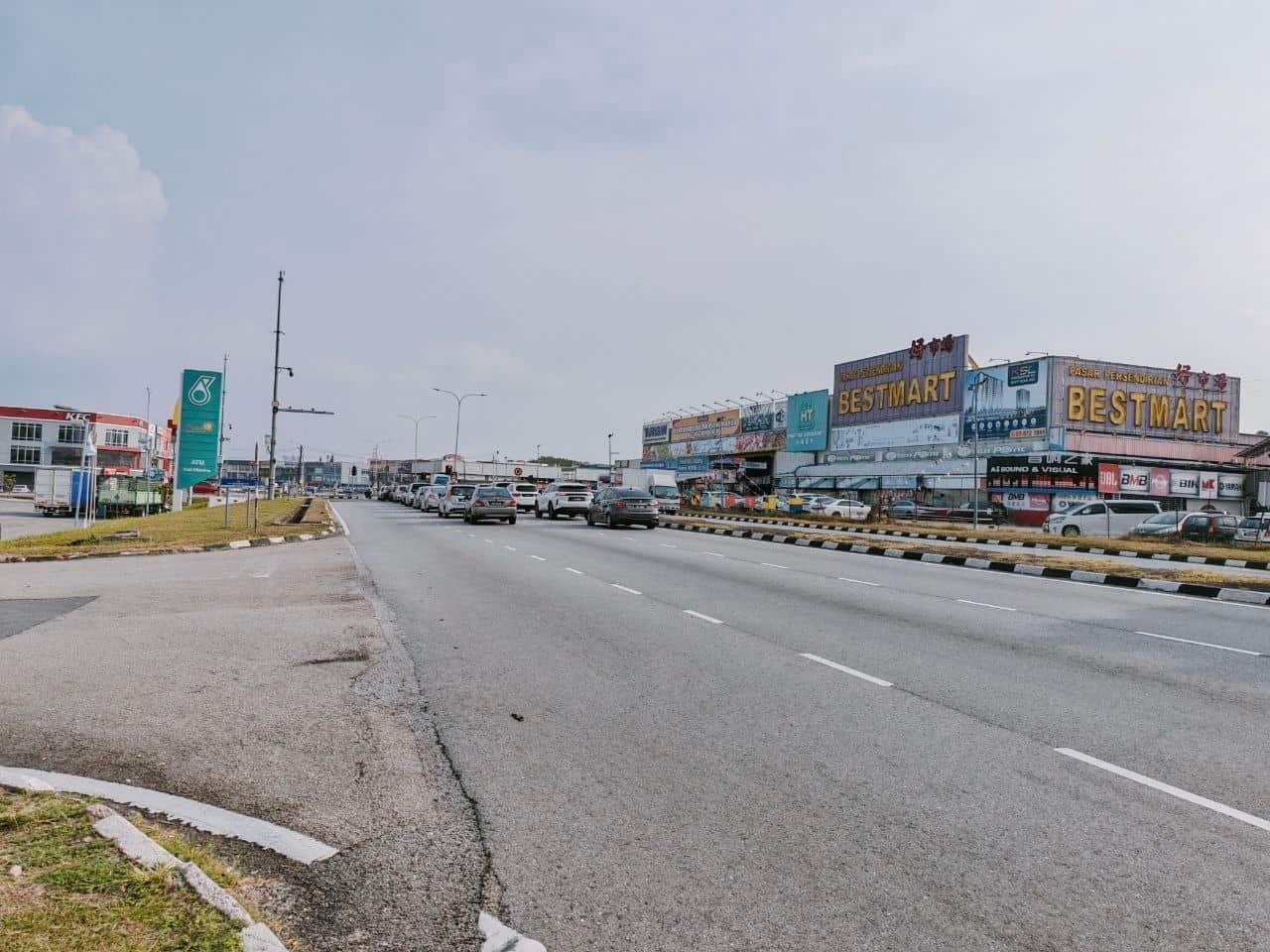 3-Storey Corner Shoplot Taman Nusa Bestari 7