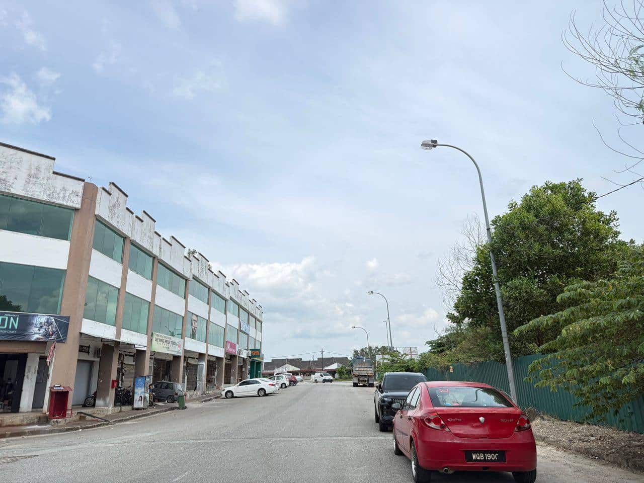 3-Storey Shop Lot Taman Melawati 4