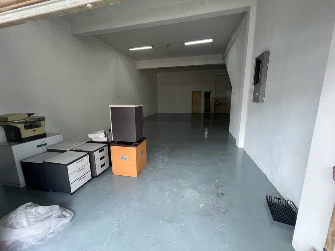 3-Storey Shoplot Jalan Permas Utara 6