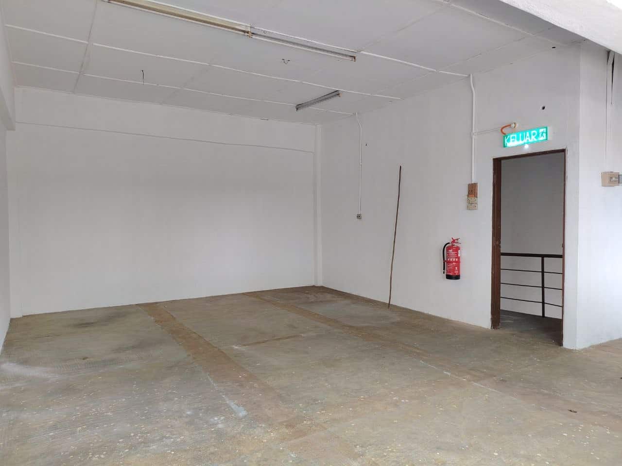 1.5 Storey Terrace Factory Jalan Seroja, Taman Johor Jaya 2