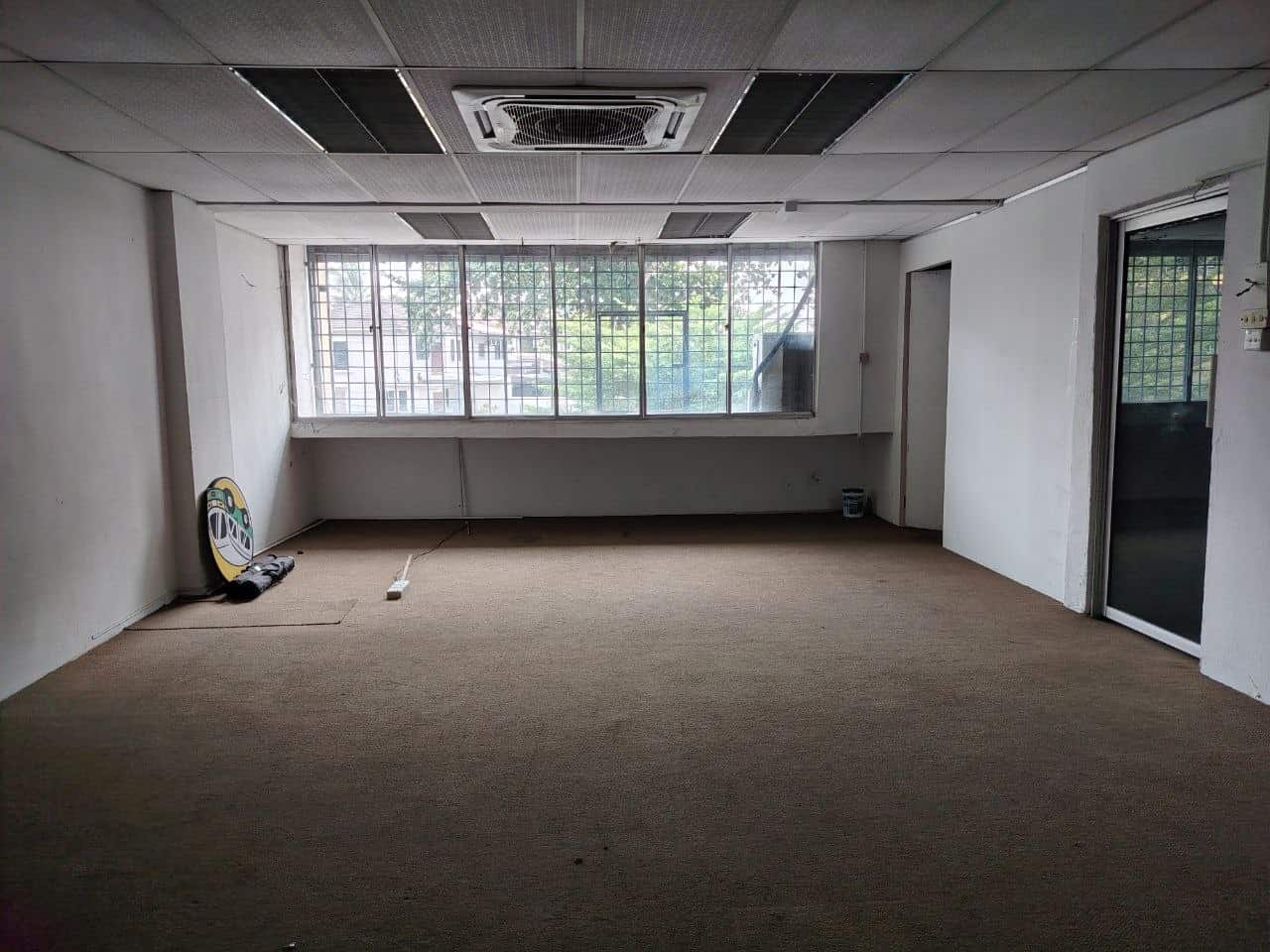 1.5 Storey Terrace Factory With Mezzanine Floor Jalan Seroja 12