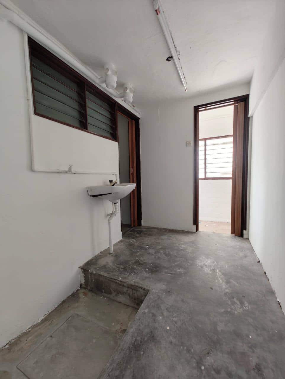 3-Storey Shop Taman Bukit Pasir 6
