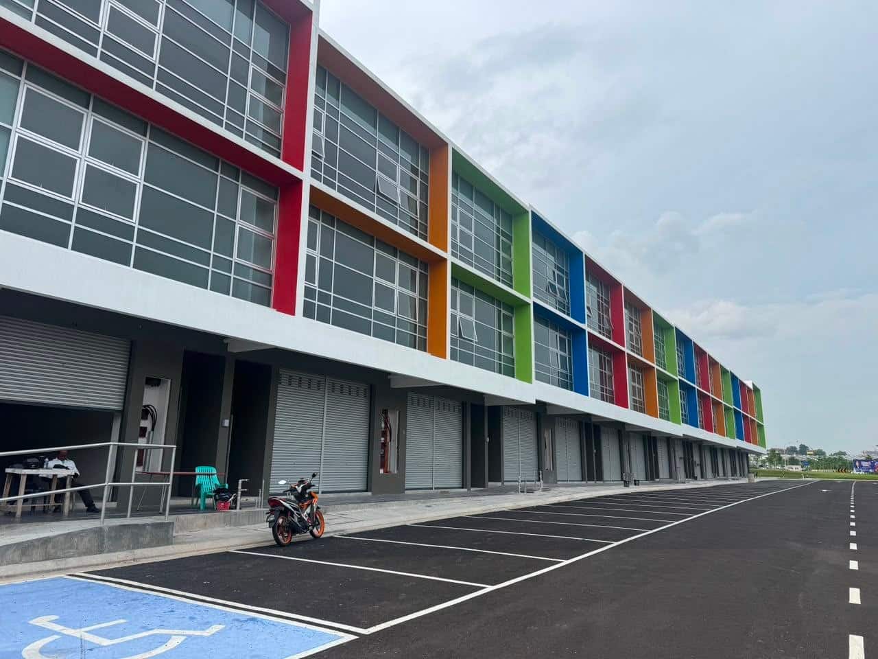 3-Storey Commercial Shoplot Bandar Dato Onn