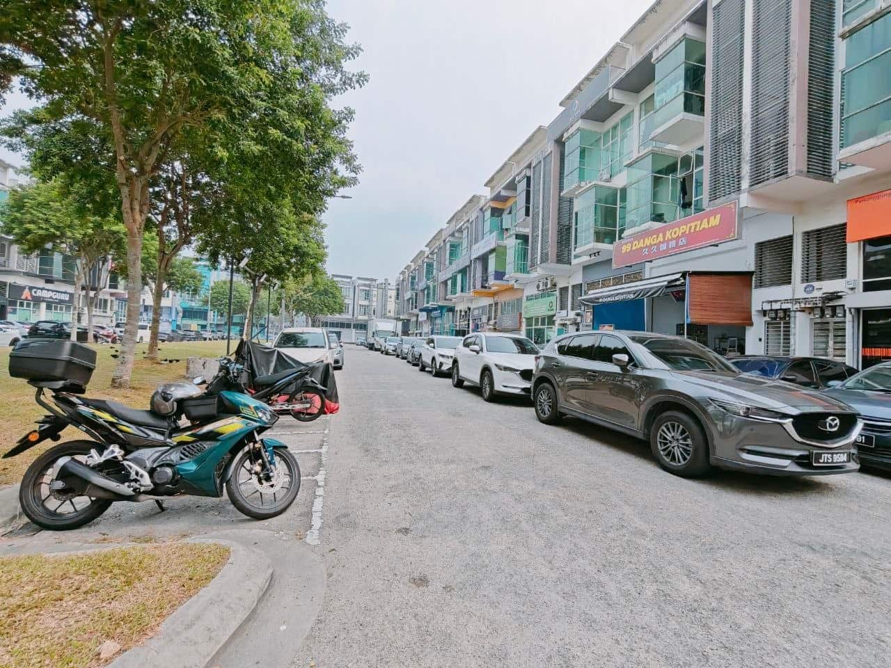 Shoplot Danga Utama 4