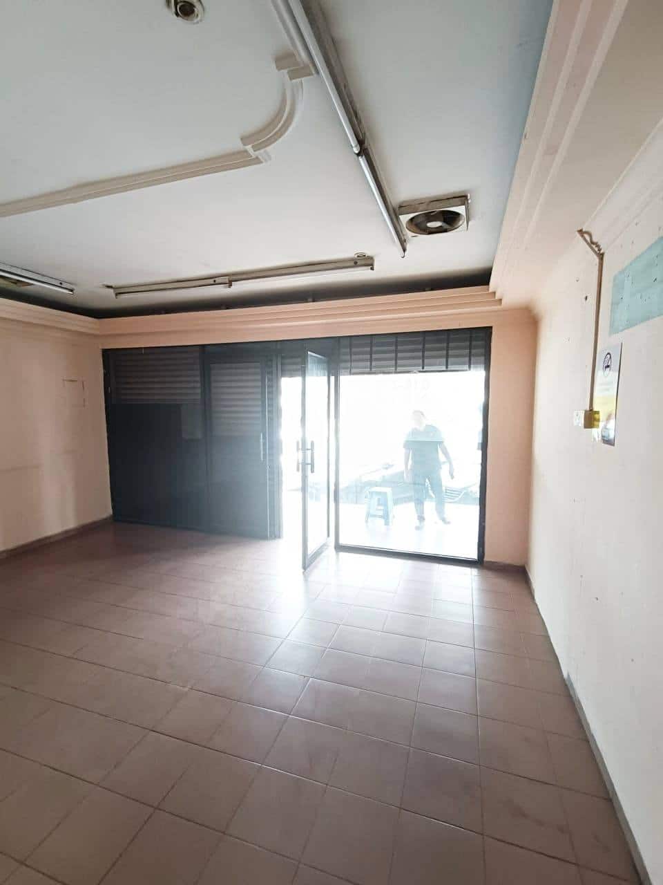 Shoplot Taman Universiti 1