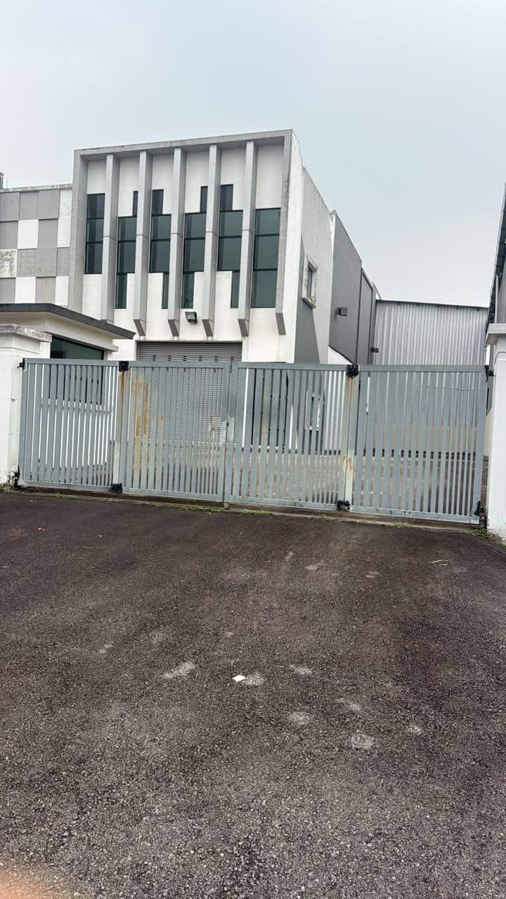 Cluster Factory Taman Ekoperniagaan 1