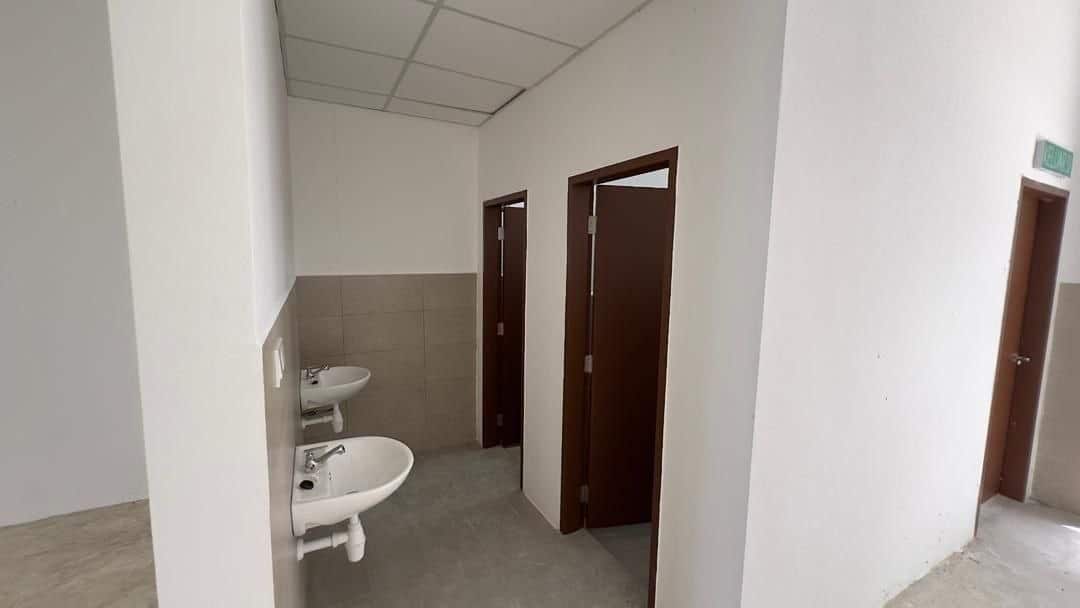 3-Storey Shoplot Emerald Business Hub 5