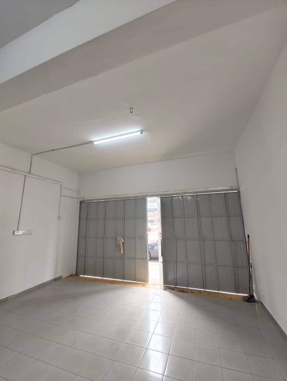 Taman Bukit Pasir Batu Pahat shop for Rent
(2830)
… 1