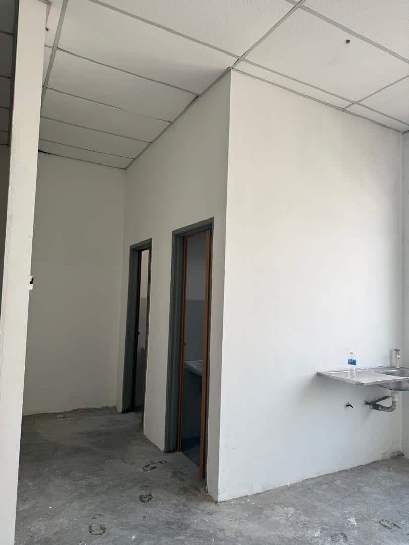 For RENT 
Taman Nusa Sentral 3stry shop
📍Jalan Sen… 12