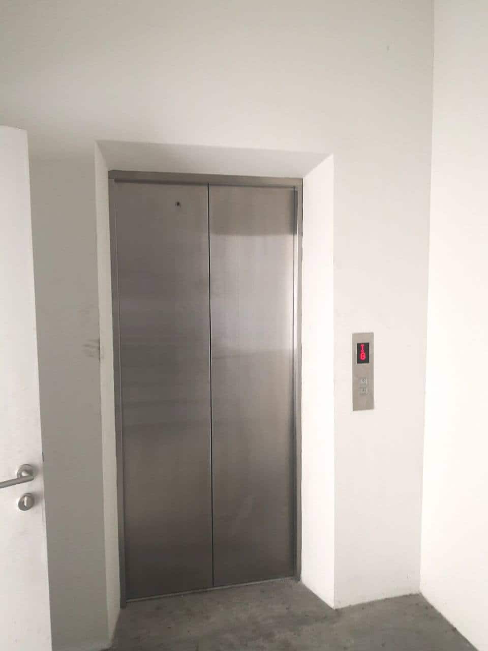 Seri Alam Jalan Lembah 1st floor shop for rent🔥🔥🔥
… 3