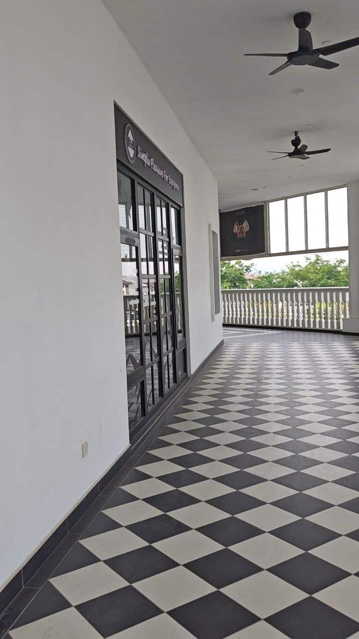 For Rent 

Eco Botanic 
Eco Galleria Commer shoplo…