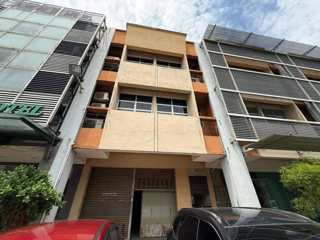 For Rent (AH7799)
Permas Mall Permas Utara 
Three … 1