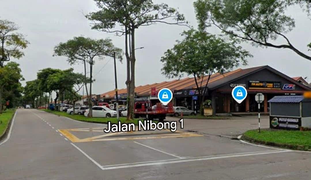 For Rent - 🅰🅰🅰 Stock 🏢

Prime Hot Location 📍
Facin… 2