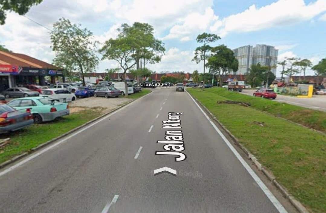 For Rent - 🅰🅰🅰 Stock 🏢

Prime Hot Location 📍
Facin… 3