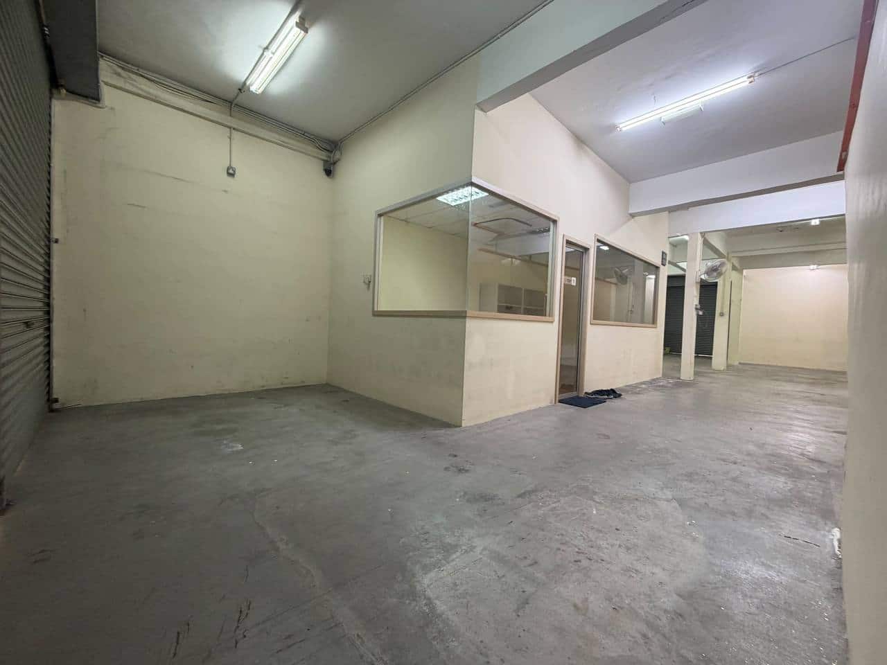 Double Storey Shop Tun Aminah 3
