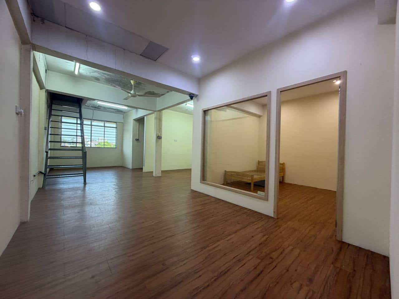 Double Storey Shop Tun Aminah 8