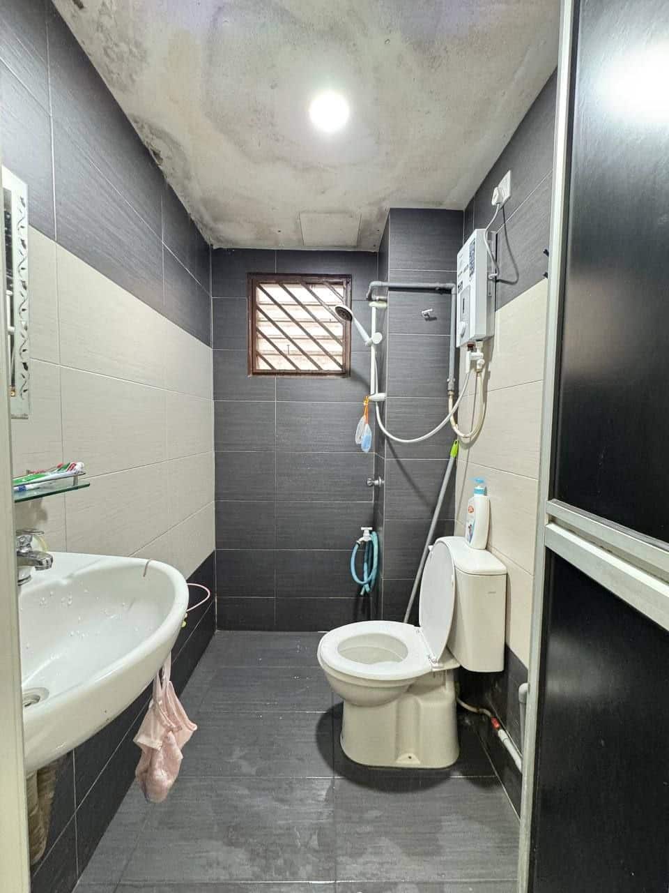 Ground Floor Shoplot Jalan Bunga Kiambang, Taman Aman 7