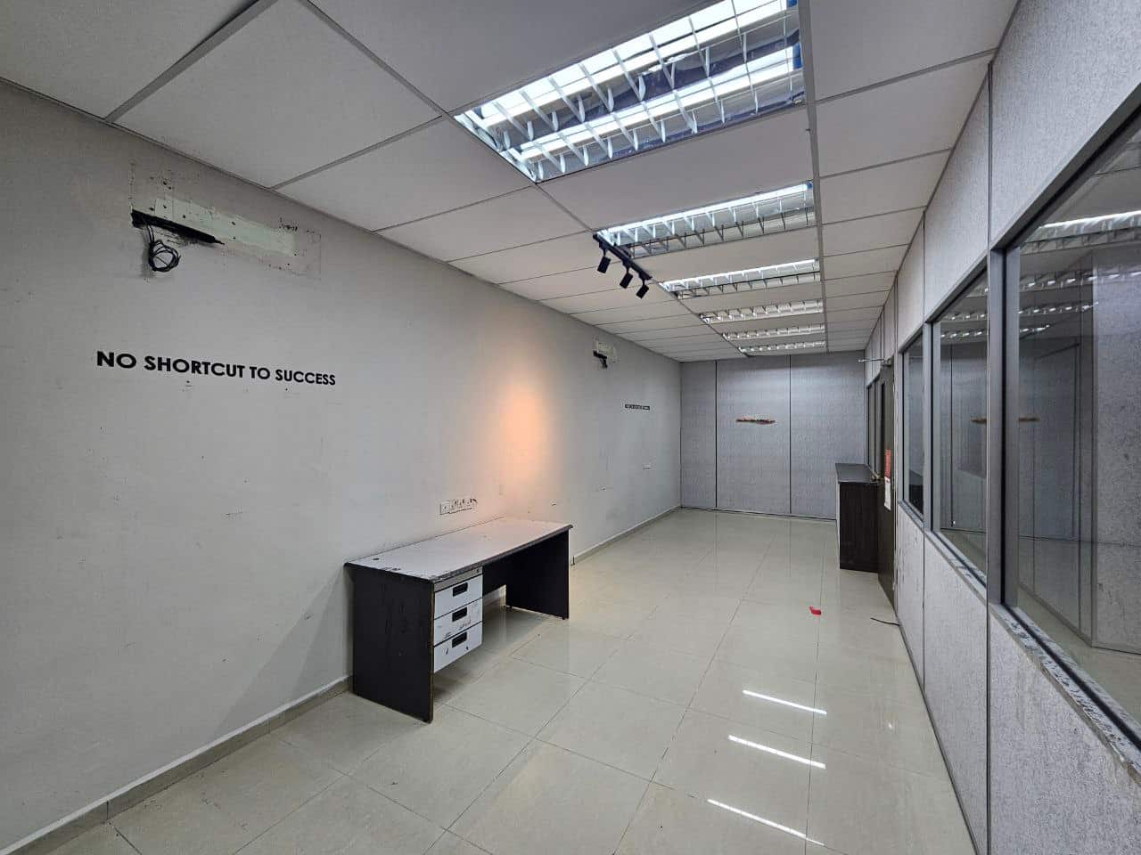 3 Storey Shoplot Mount Austin 6