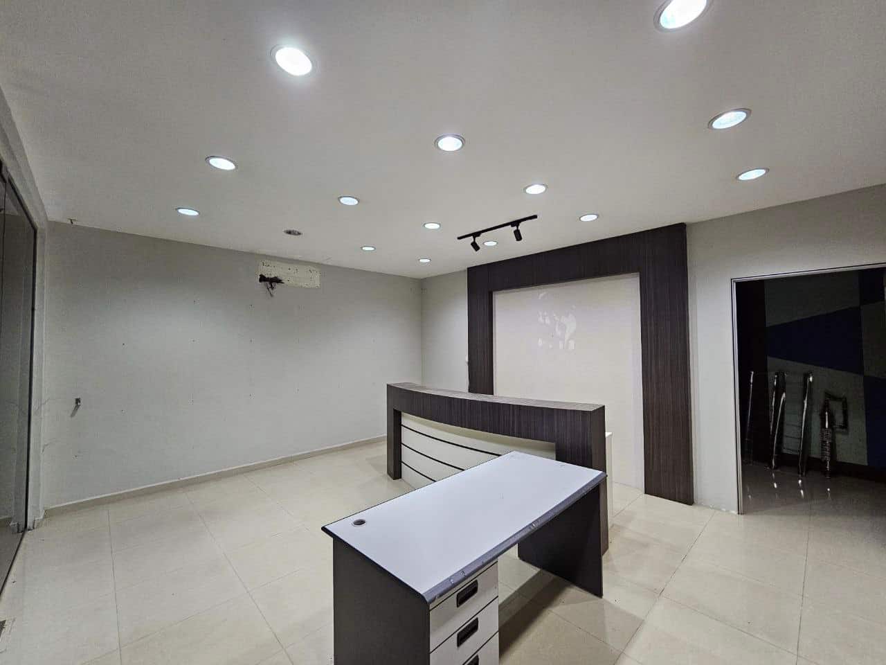 3 Storey Shoplot Mount Austin 1