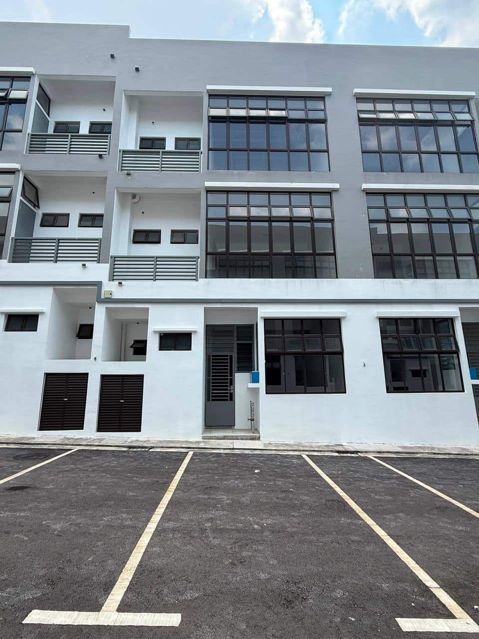 Three Storey Shoplot Sutera Square @ Sutera Utama 2