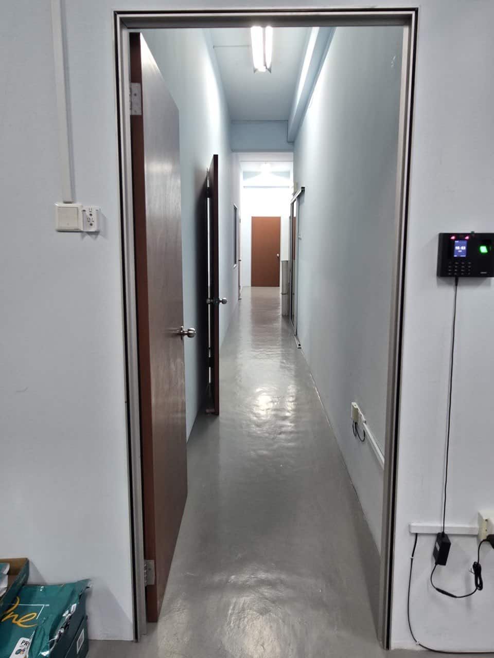 3-Storey Shoplot Larkin Town Centre 6