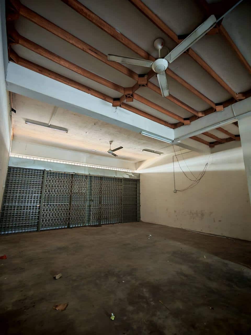 Ground Floor Shop Taman Daya 4