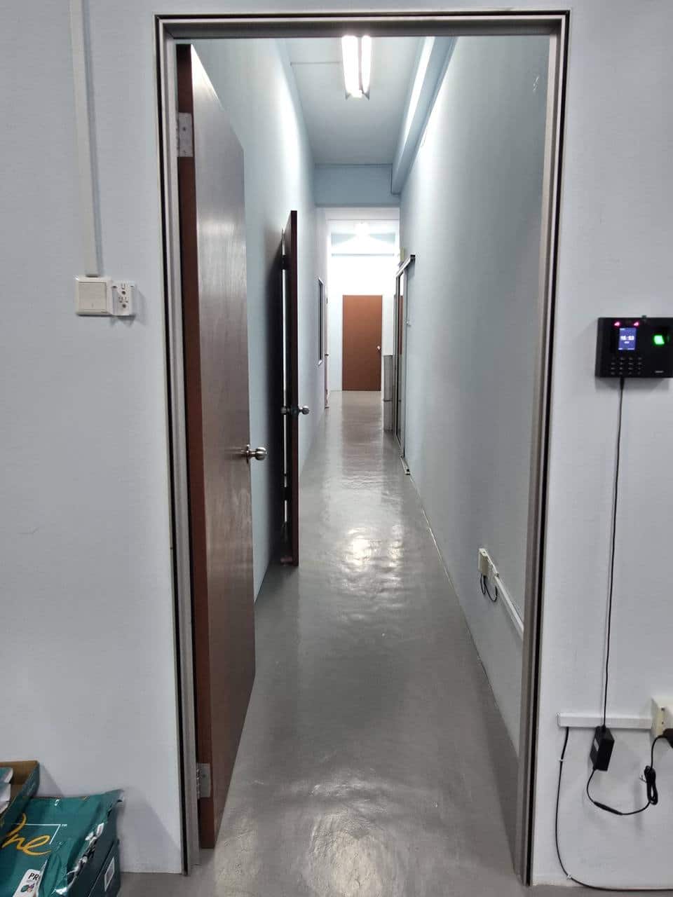 3-Storey Shoplot Larkin Town Centre 6