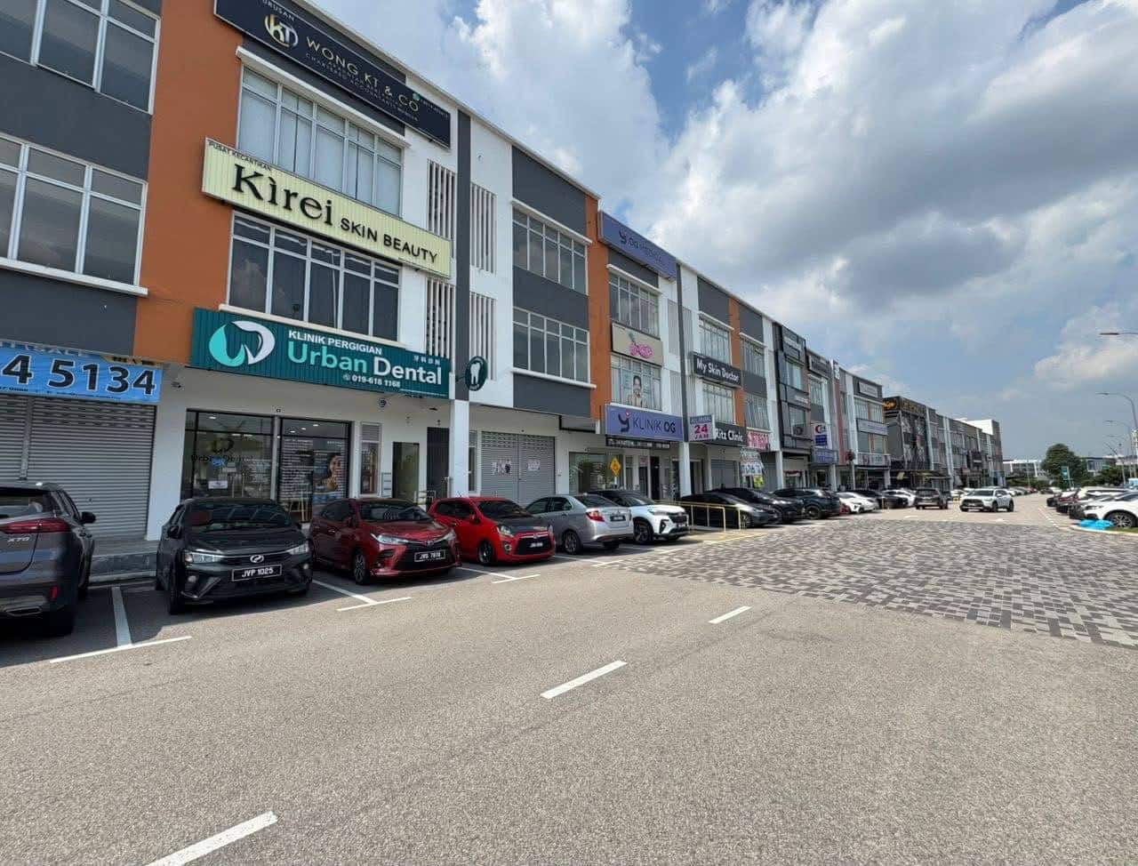 4-Storey Shoplot Crest Austin 2