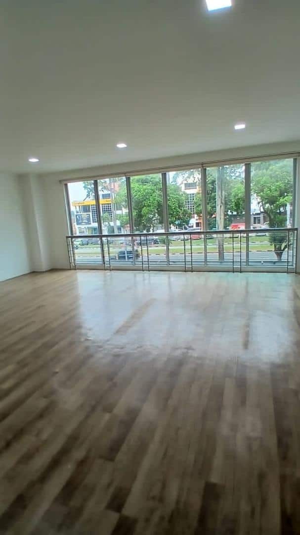 3-Storey Shoplot Ground Floor Taman Molek 1