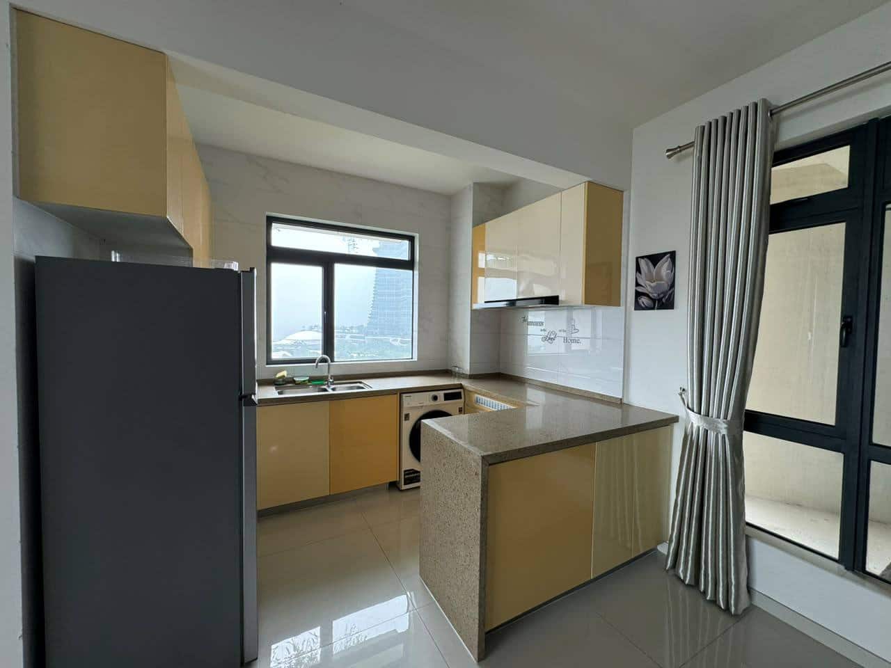 Condo Forest City 4