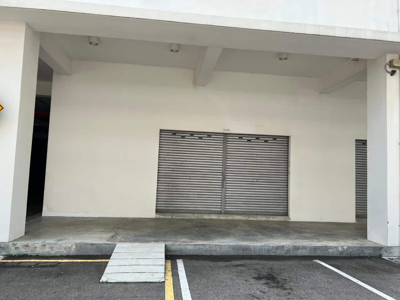 Ground Floor Shoplot Masai 10